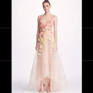 購入者です！ marchesa notte フラワー✾ 他の方はご購入NG Marchesa Notte Floral-Embroidered One-Shoulder Gown | Saks